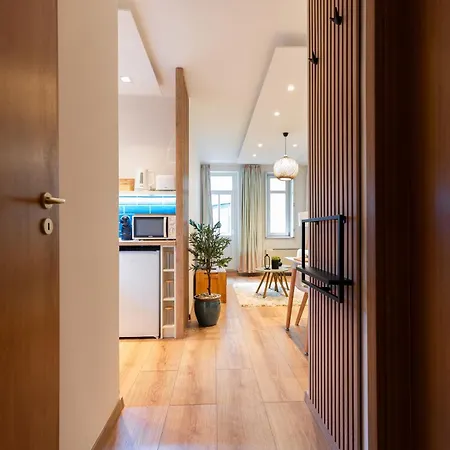 Geri Apartment