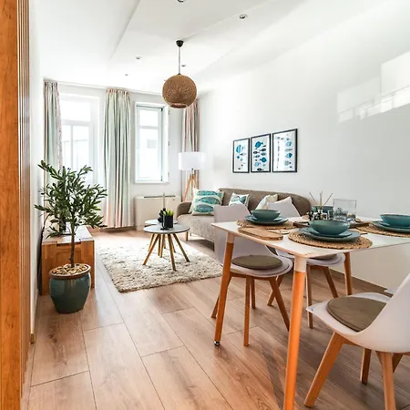 Geri Apartment